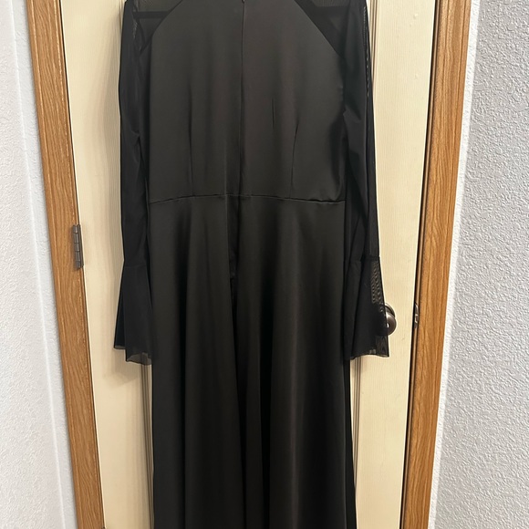 Goth Victorian black floor length-dress mesh flared sleeves and button neck. XXL - Picture 2 of 5